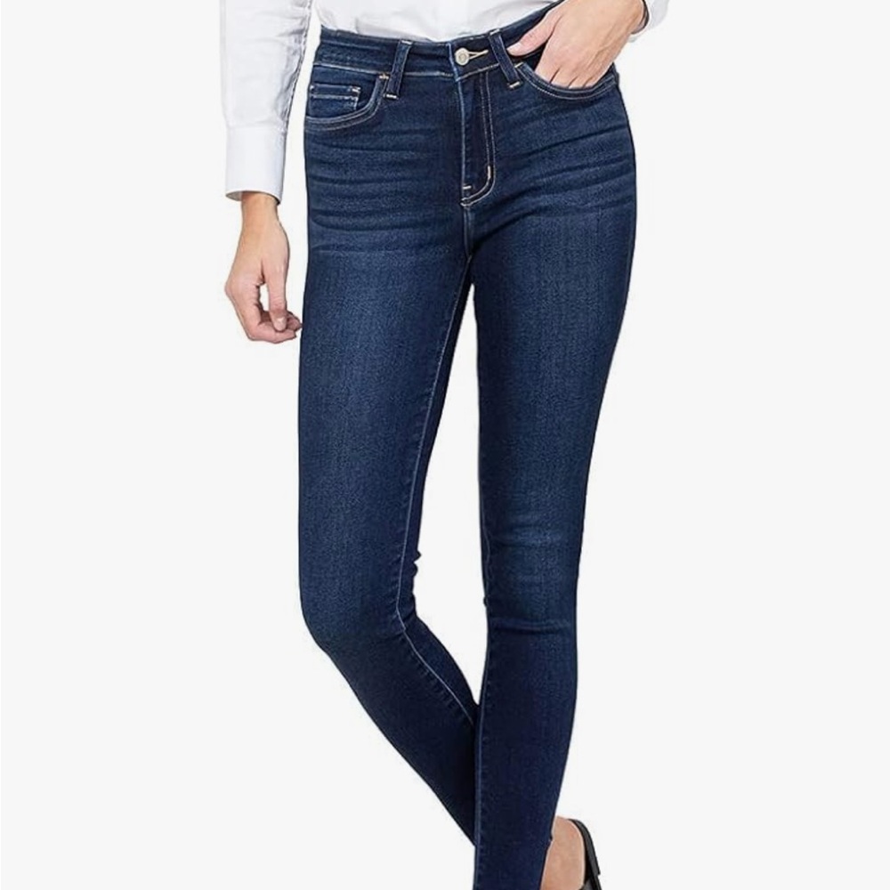 Like new Flying Monkey dark blue skinny jeans.